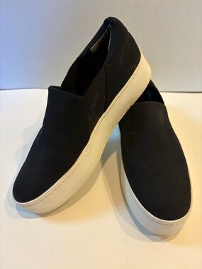 VINCE WOMEN'S BLACK PLATFORM SNEAKER  SZ 9